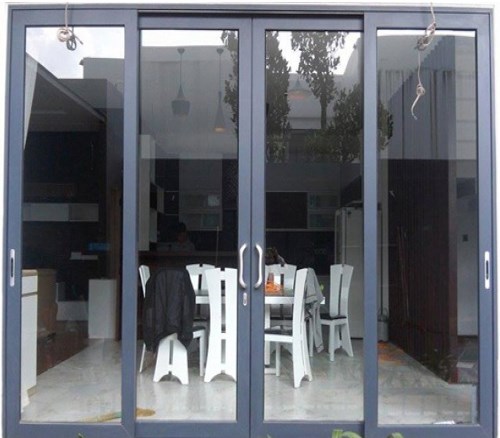 Cua nhom kinh 4 canh mo truot